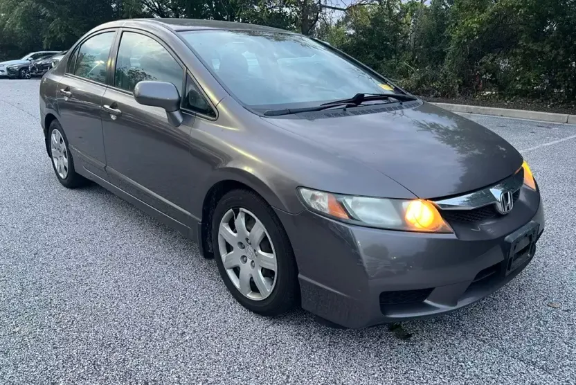 2011 Honda Civic LX photo 1