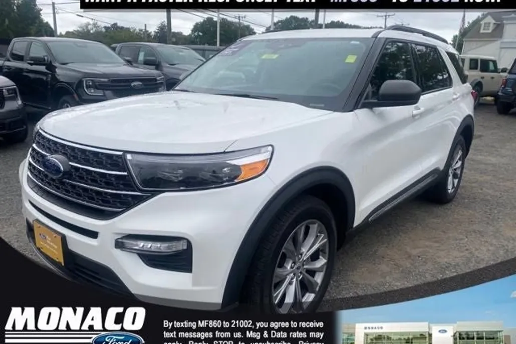 2022 Ford Explorer XLT photo 1