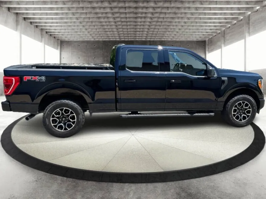 2022 Ford F-150 XLT photo 1