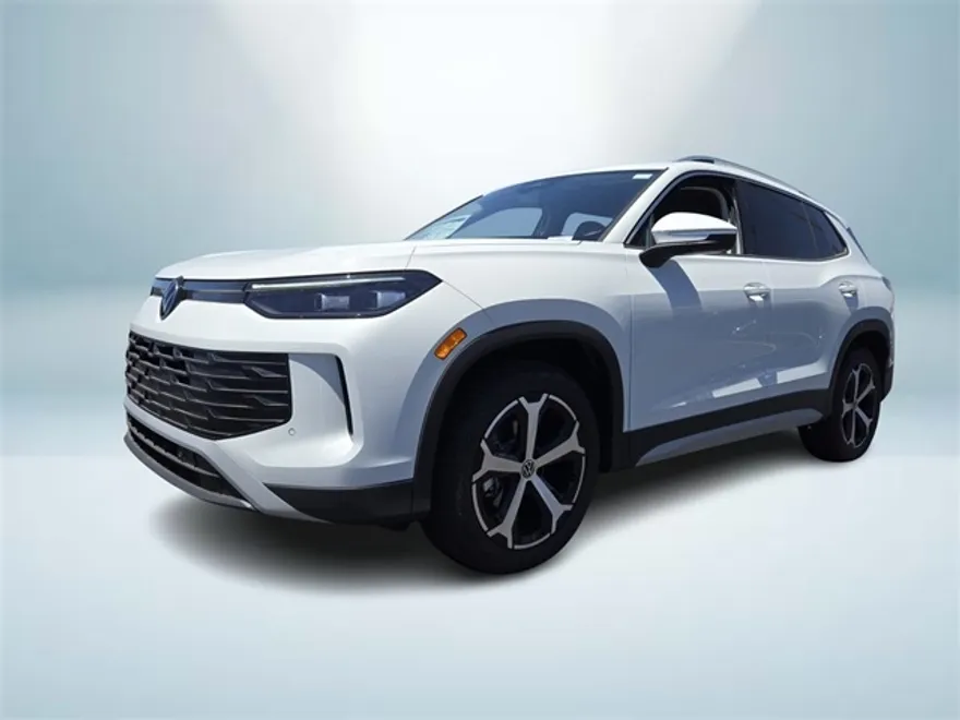2025 Volkswagen Tiguan SE photo 1