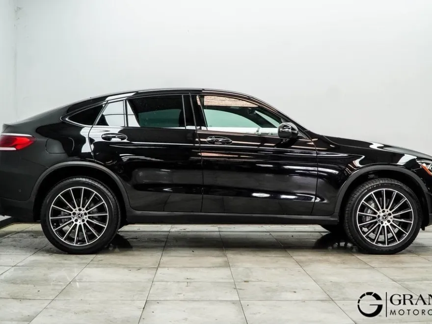 2022 Mercedes Benz GLC 300 4MATIC Coupe photo 9