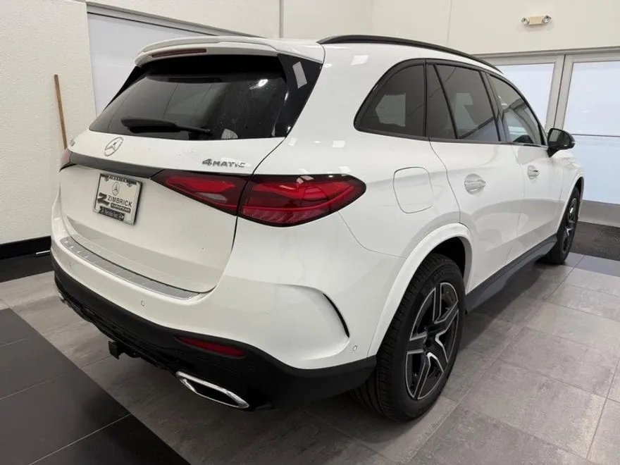 2026 Mercedes Benz GLC 300 4MATIC photo 1