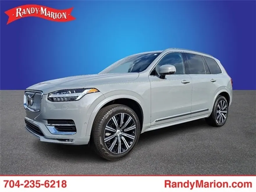 2025 Volvo XC90 B5 Plus photo 1