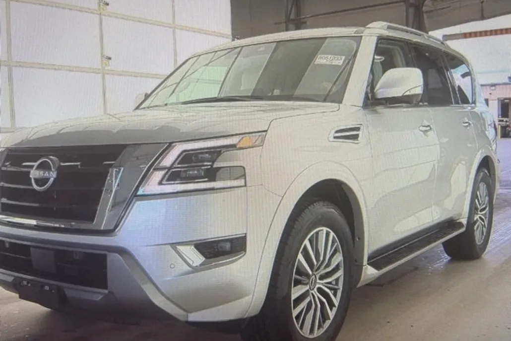 2024 Nissan Armada SL photo 1