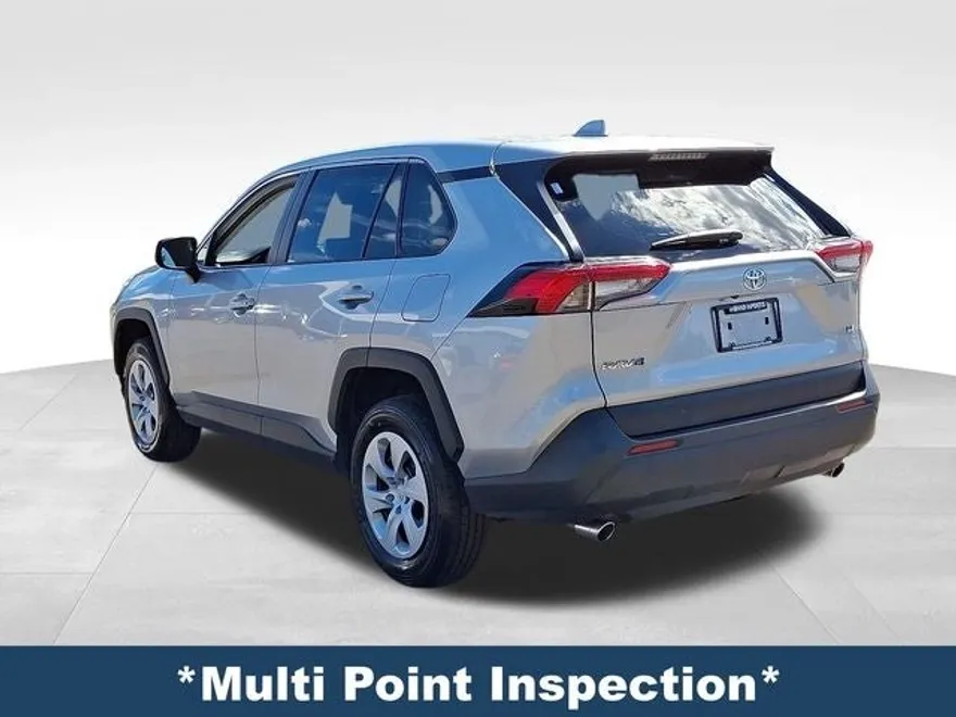 2024 Toyota RAV4 LE photo 1
