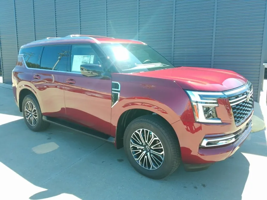 2025 Nissan Armada SL photo 1