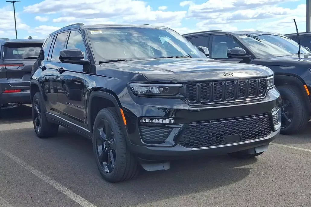 2025 Jeep Grand Cherokee Limited photo 1