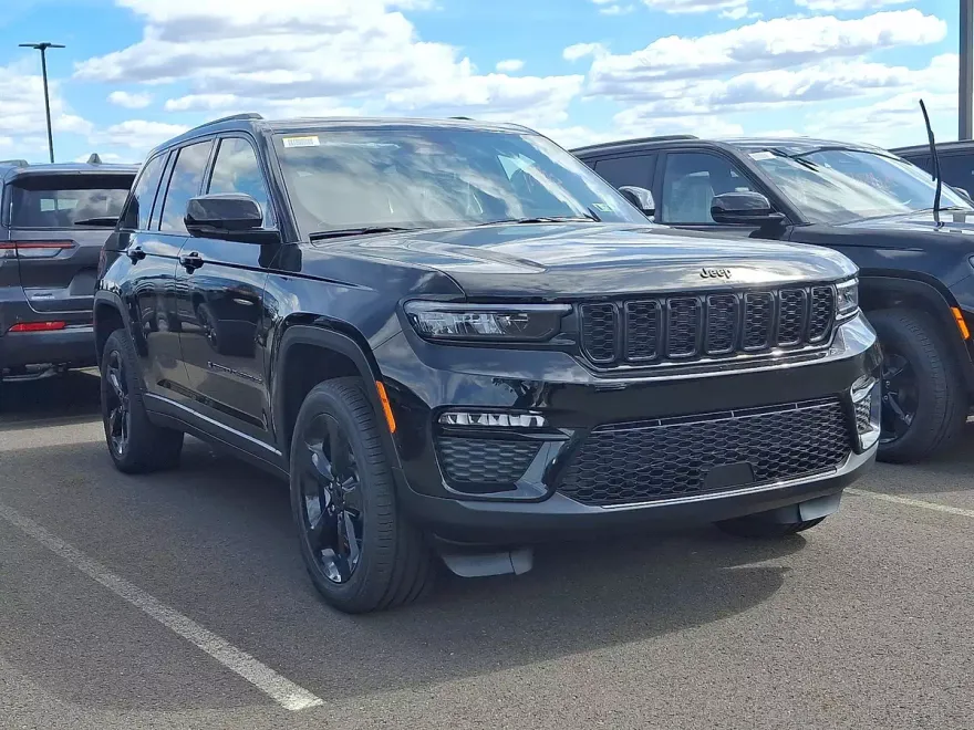 2025 Jeep Grand Cherokee Limited photo 1