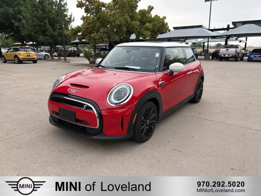 2024 Mini Cooper 2 Door Hardtop SE photo 1
