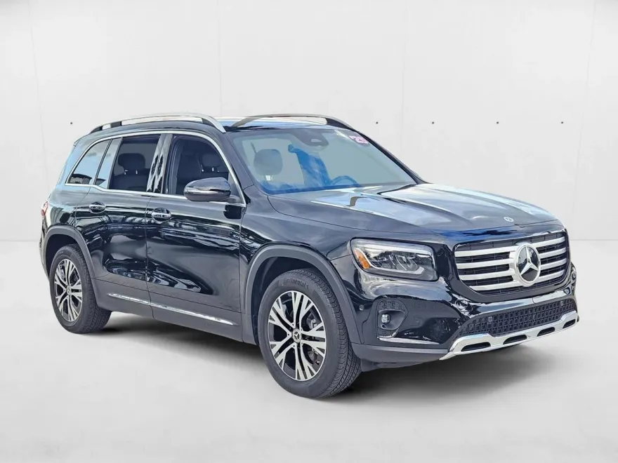 2025 Mercedes Benz GLB 250 photo 1