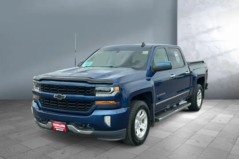 2017 Chevrolet Silverado 1500 LT photo 1