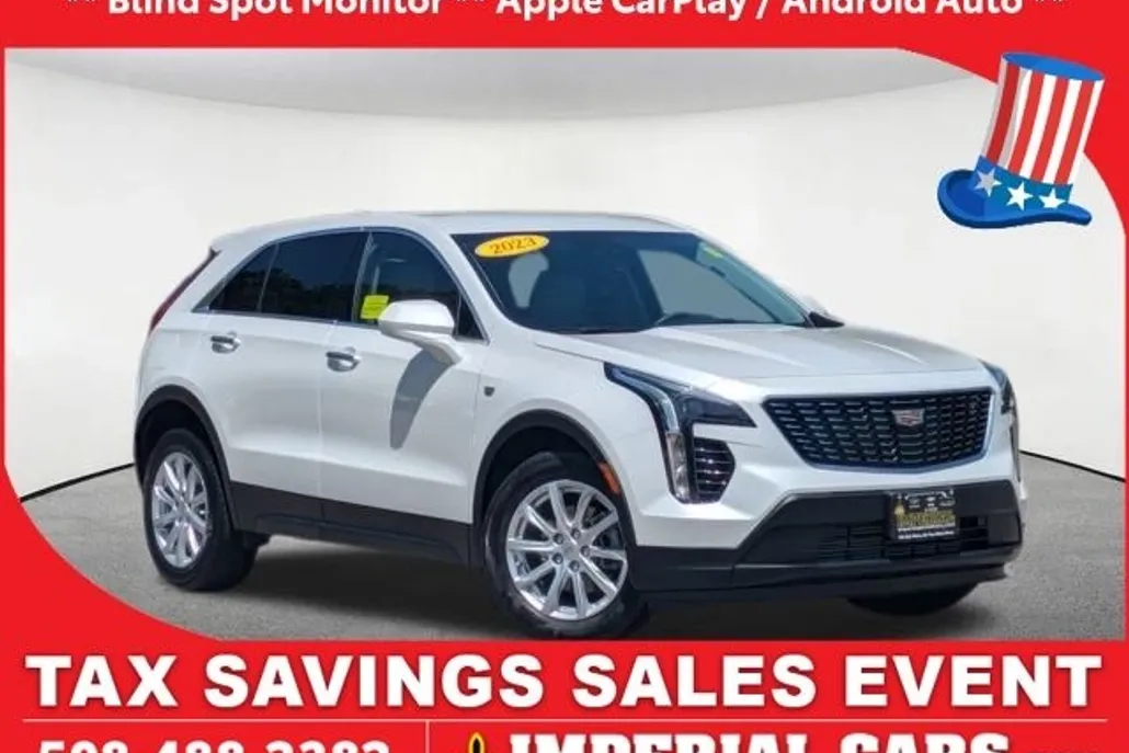 2023 Cadillac XT4 Luxury photo 1