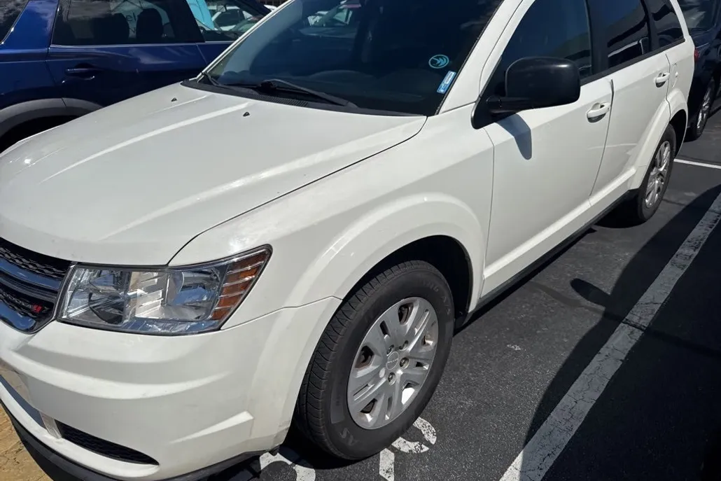 2014 Dodge Journey SE photo 1