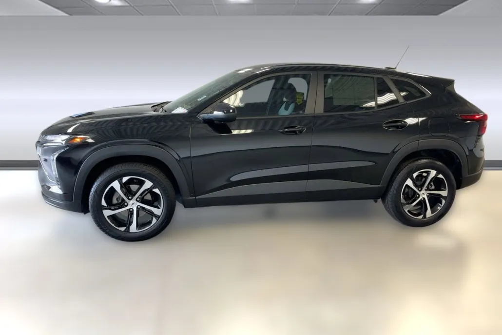 2024 Chevrolet Trax photo 1
