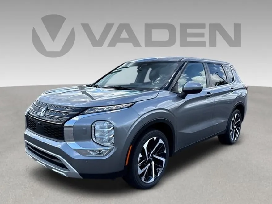 2024 Mitsubishi Outlander SE photo 1