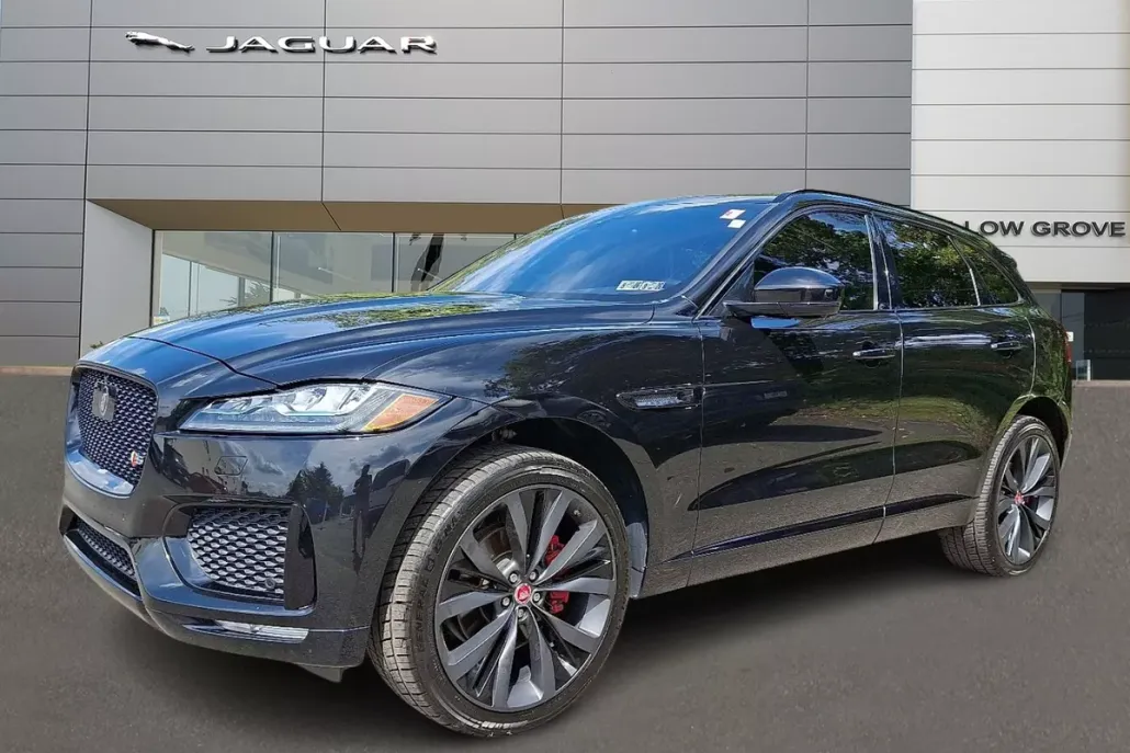2020 Jaguar F-PACE S photo 1