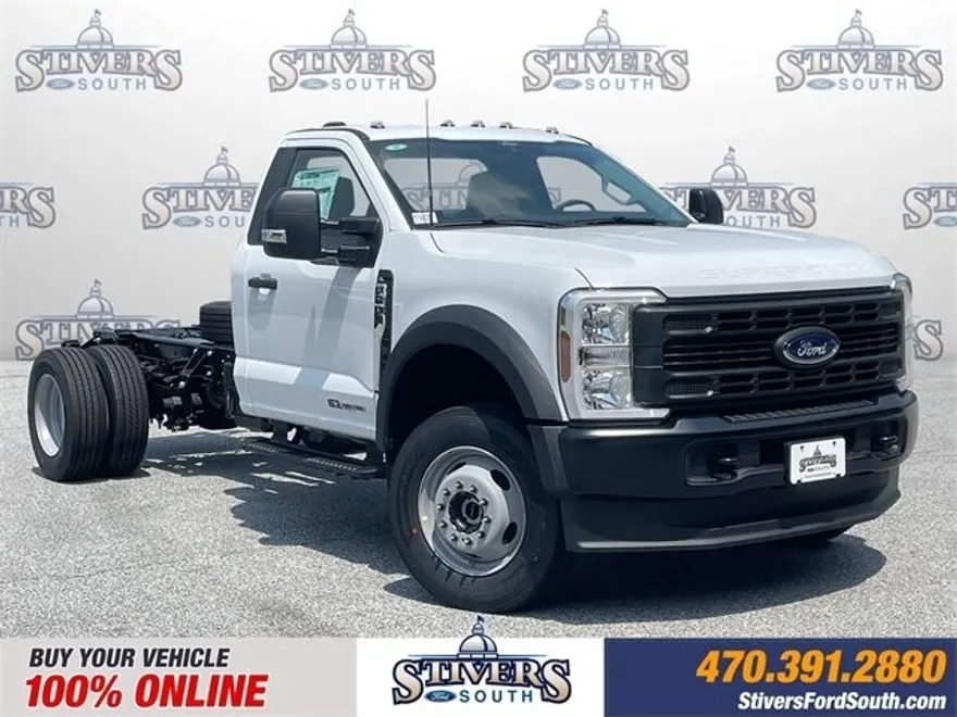 2025 Ford F-600 photo 1