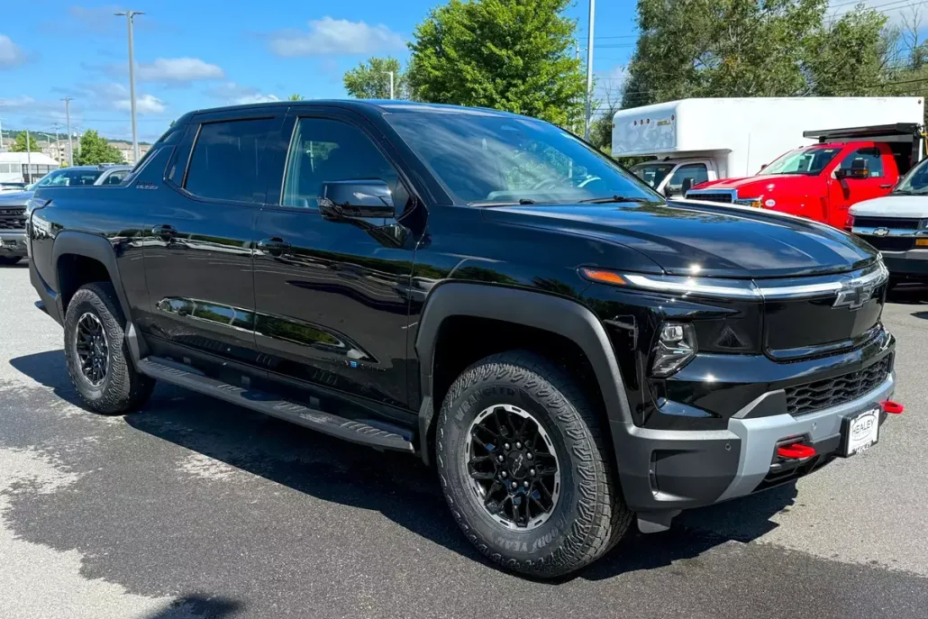 2026 Chevrolet Silverado EV Trail Boss photo 1