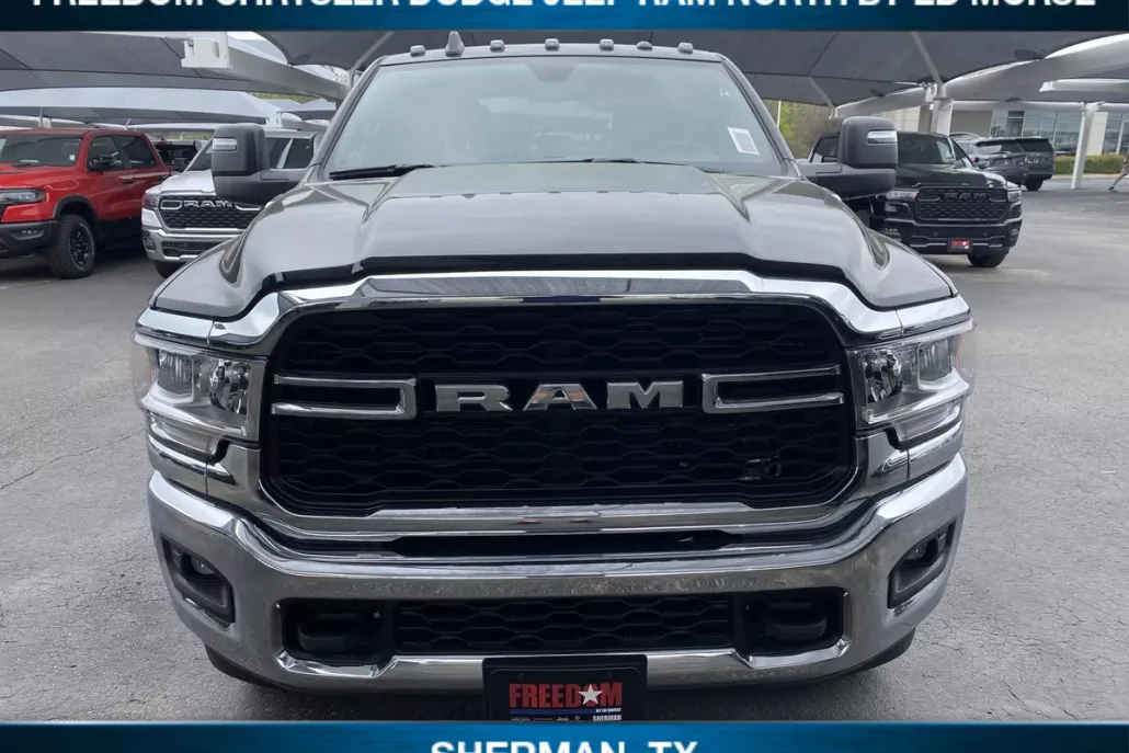 2024 Ram 3500 Tradesman photo 1