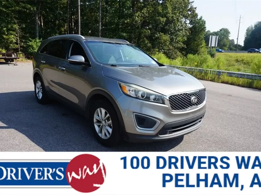2017 Kia Sorento LX photo 1