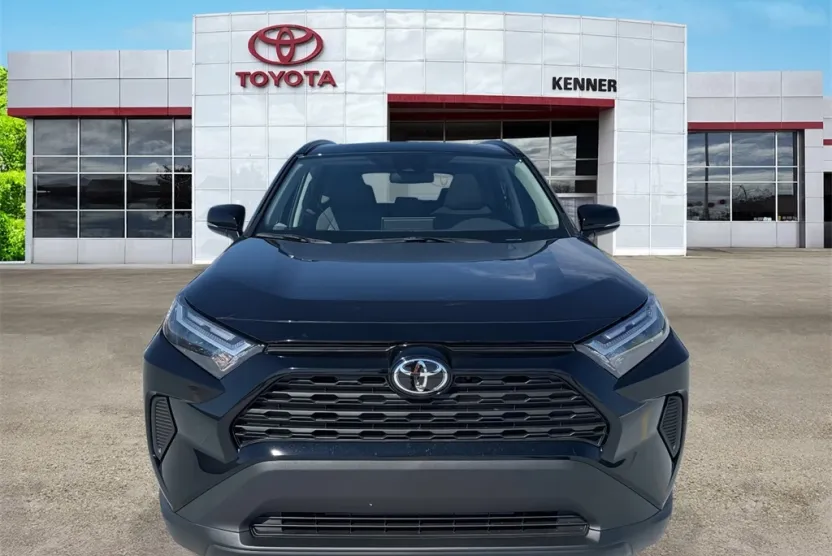 2025 Toyota RAV4 XLE photo 1