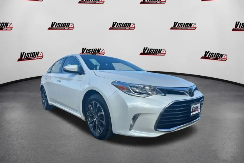 2018 Toyota Avalon Plus XLE Premium Touring Limited photo 1