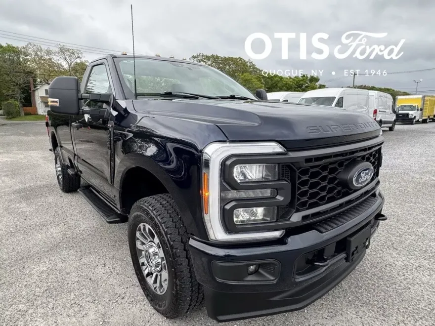 2023 Ford F-250 XL photo 1