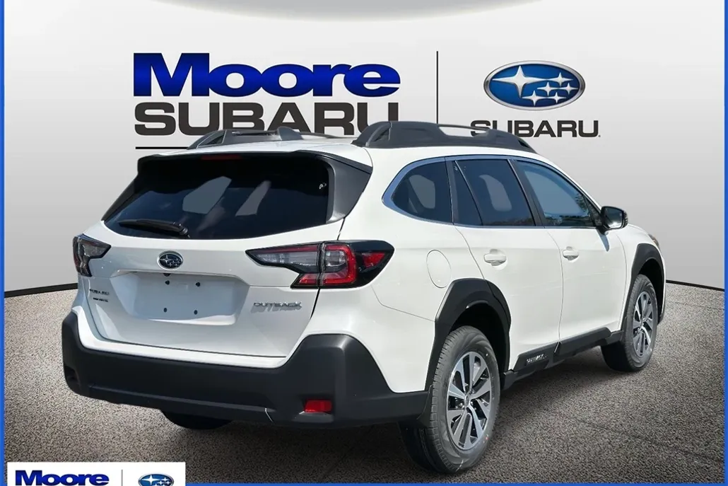 2025 Subaru Outback Premium photo 1