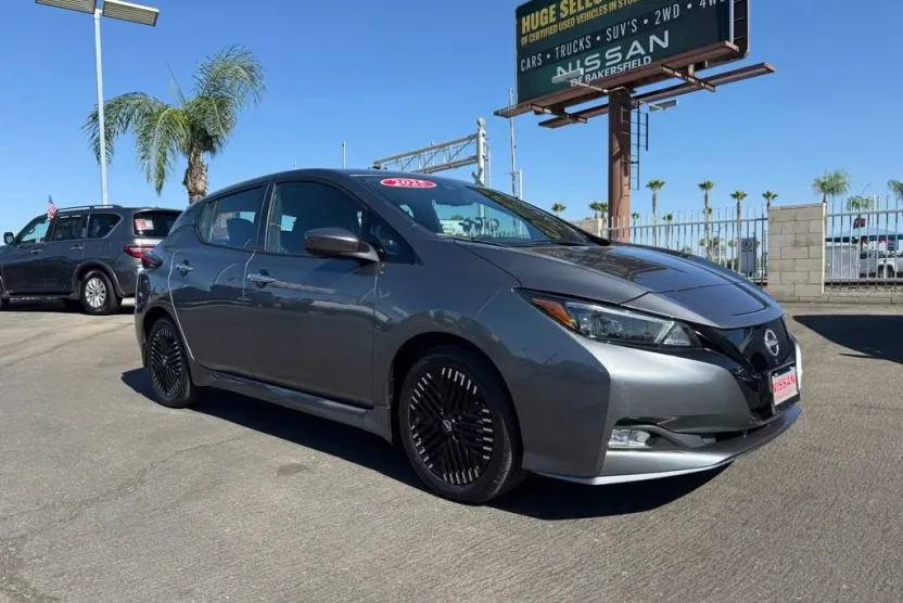 2025 Nissan Leaf SV Plus photo 1