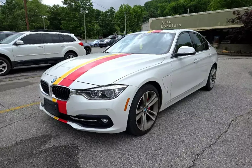 2017 Bmw 330e 3-Series photo 1