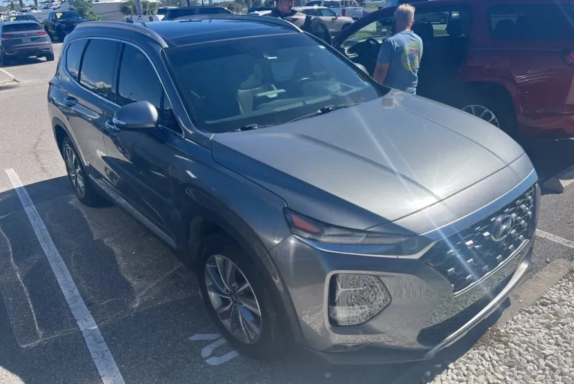 2019 Hyundai Santa Fe Ultimate photo 1
