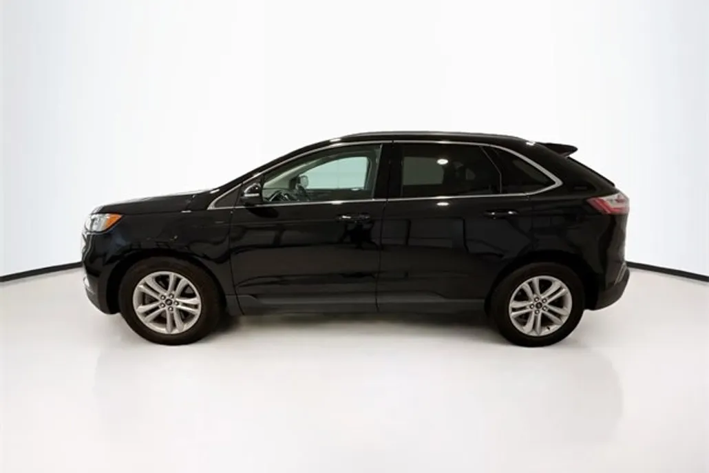 2020 Ford Edge SEL photo 1