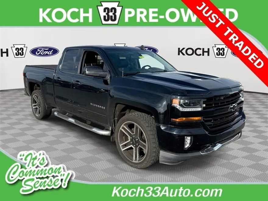 2017 Chevrolet Silverado 1500 LT2 photo 1