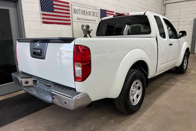 2016 Nissan Frontier S photo 1