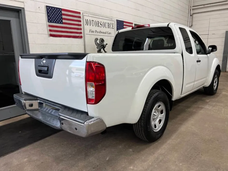 2016 Nissan Frontier S photo 1