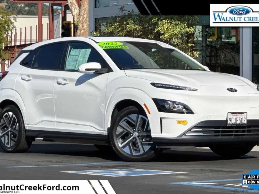 2022 Hyundai Kona SEL photo 1