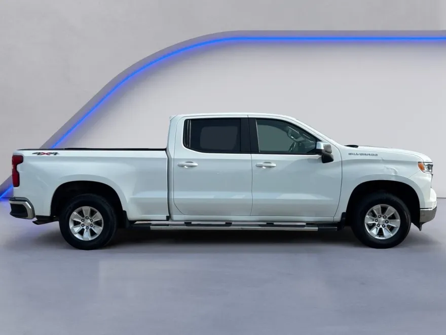 2024 Chevrolet Silverado 1500 LT photo 1