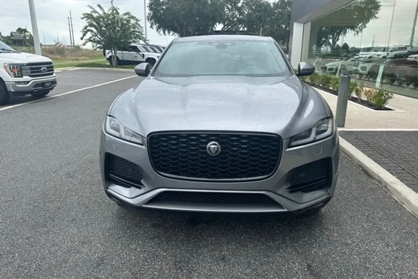 2023 Jaguar F-PACE P250 S photo 1