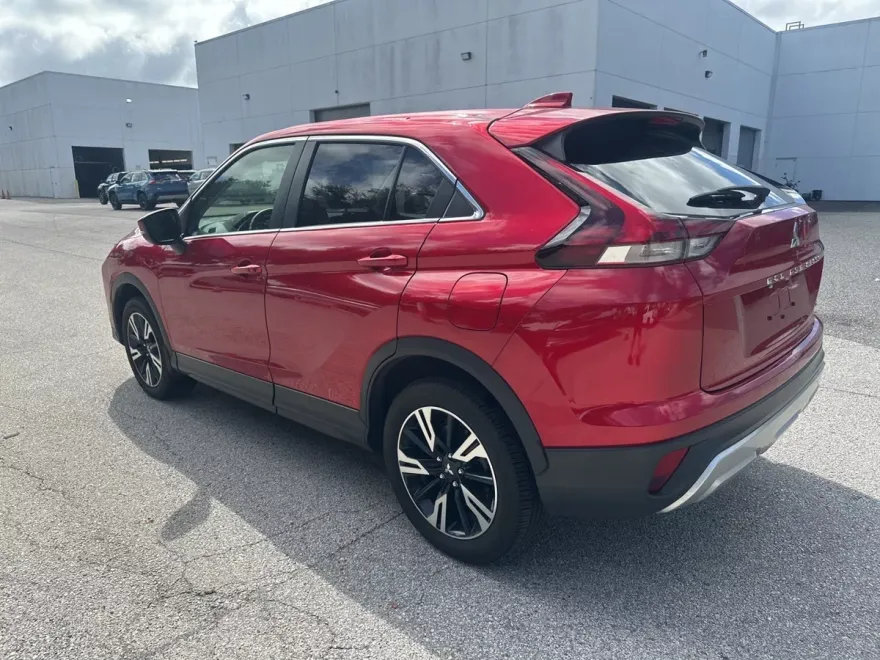 2024 Mitsubishi Eclipse Cross SE photo 1