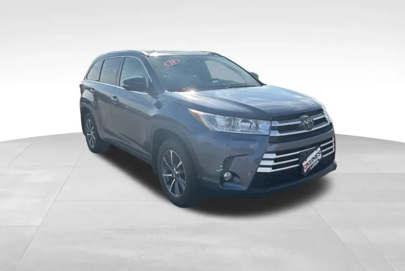 2018 Toyota Highlander XLE photo 1