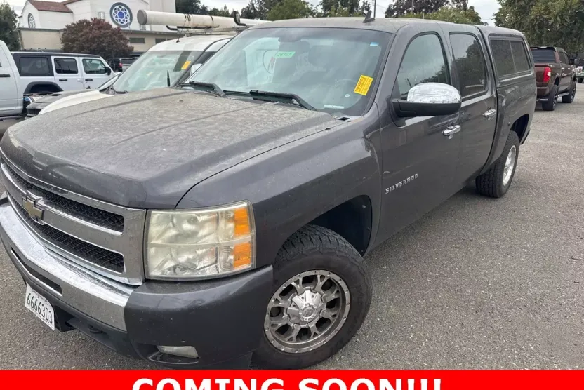 2011 Chevrolet Silverado 1500 LT photo 1