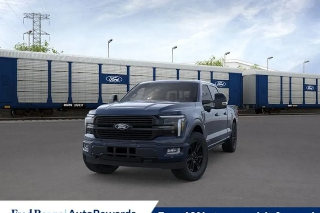 2025 Ford F-150 Platinum photo 1