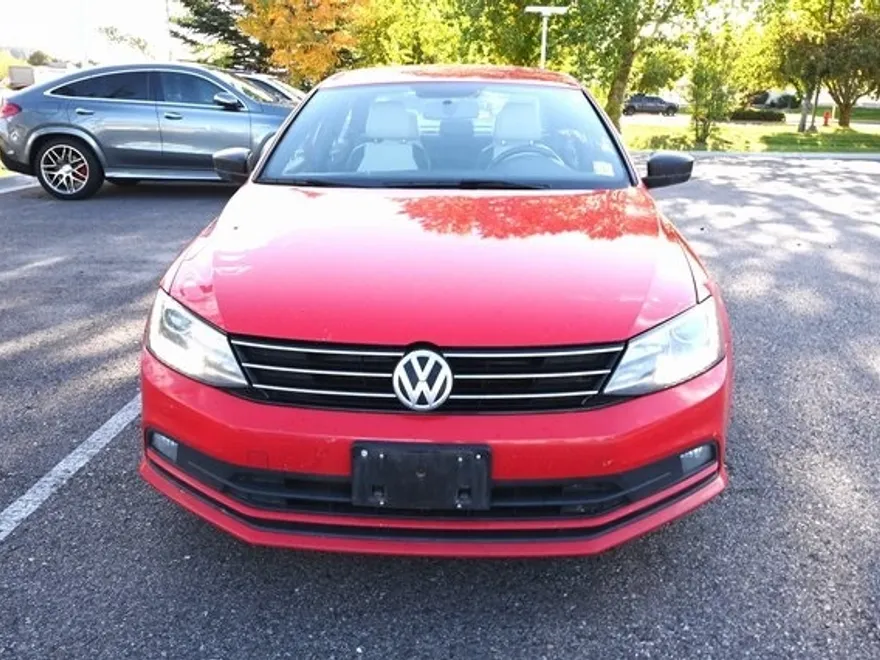 2016 Volkswagen Jetta Sport photo 1