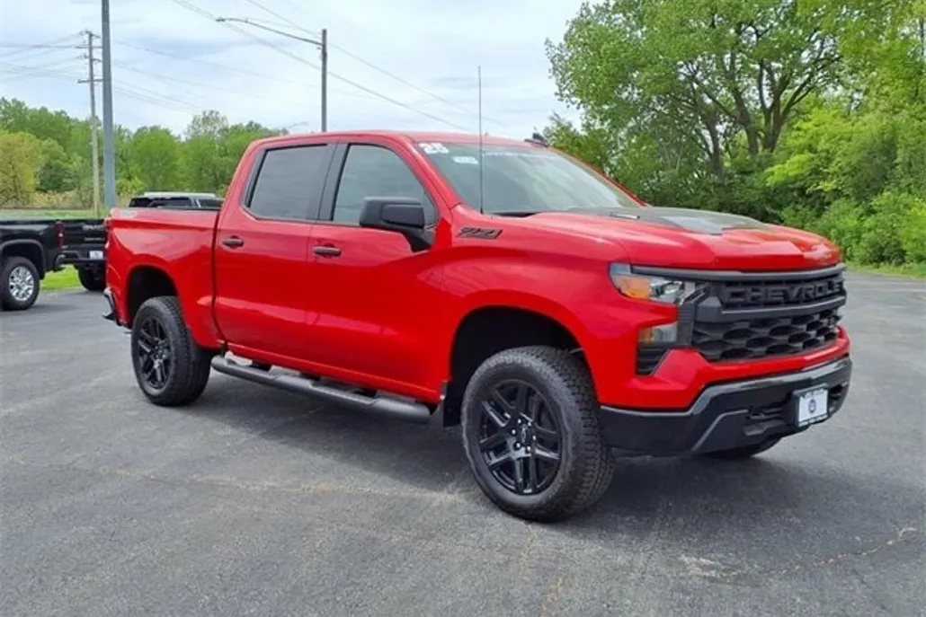 2025 Chevrolet Silverado 1500 Custom Trail Boss photo 1