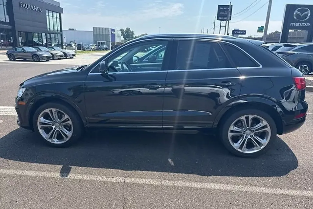 2016 Audi Q3 Premium Plus photo 1