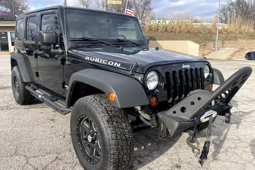 2013 Jeep Wrangler Unlimited Rubicon photo 1