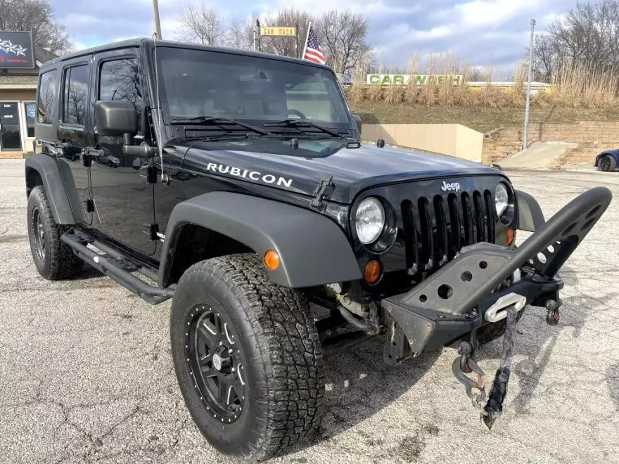 2013 Jeep Wrangler Unlimited Rubicon photo 1
