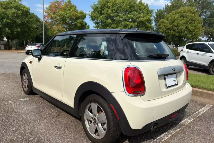 2015 Mini Cooper 2 Door Hardtop photo 1