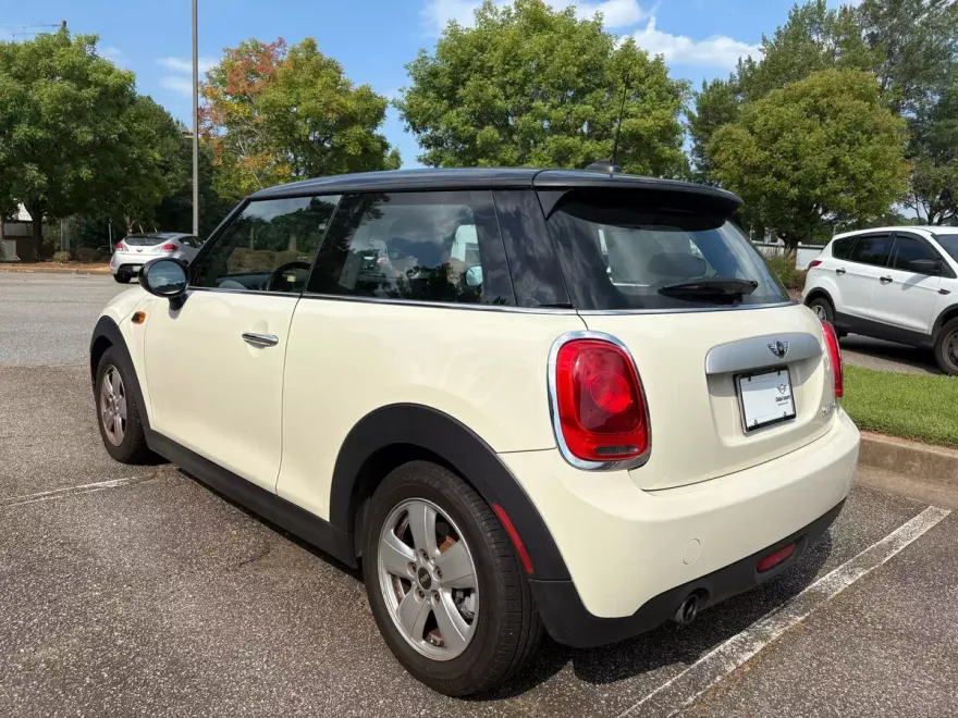2015 Mini Cooper 2 Door Hardtop photo 1