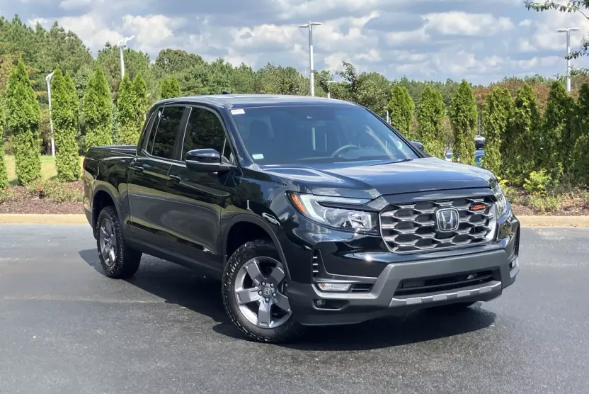 2024 Honda Ridgeline TrailSport photo 1